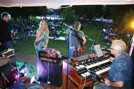 250 Gäste genossen Picknick-Konzert in vollen Zügen