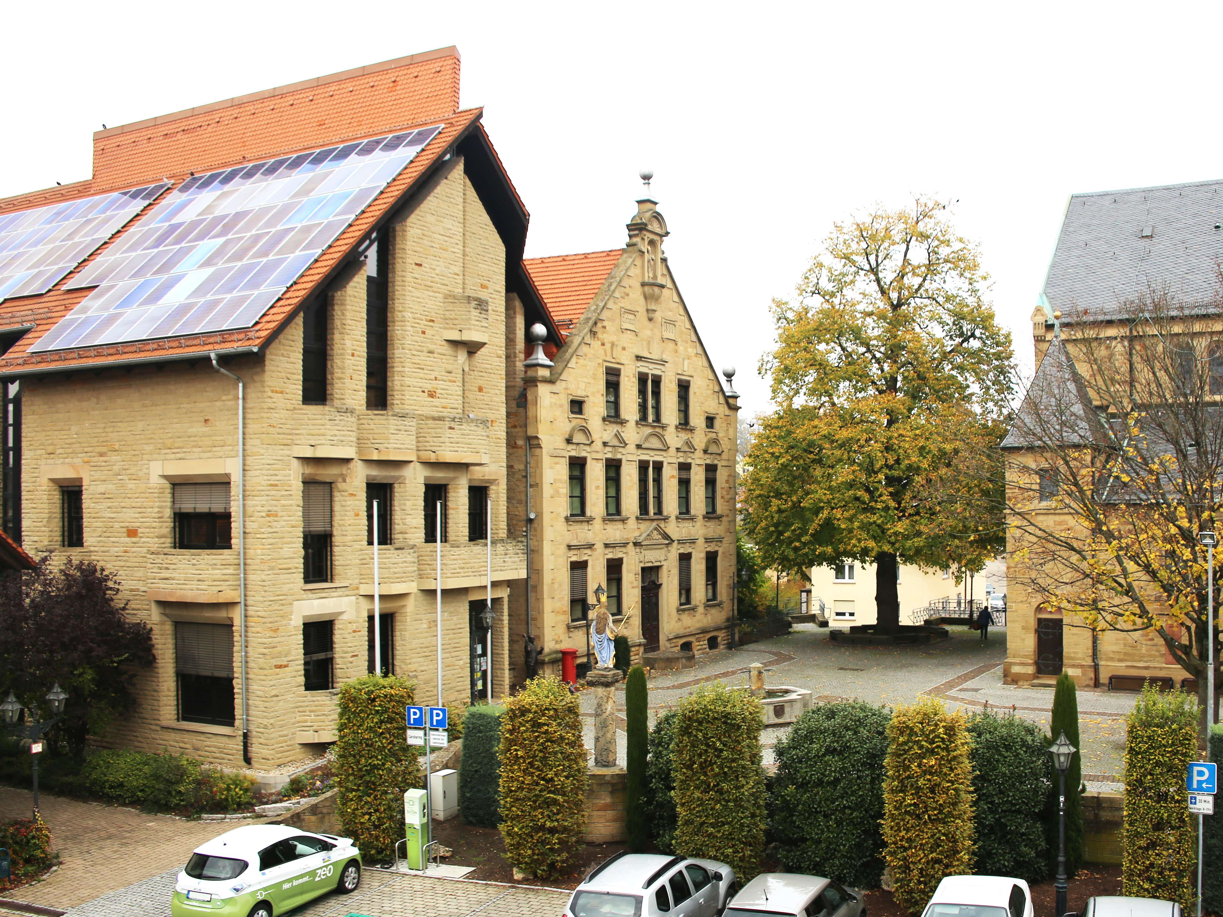  Blick auf Östringen - Rathaus 